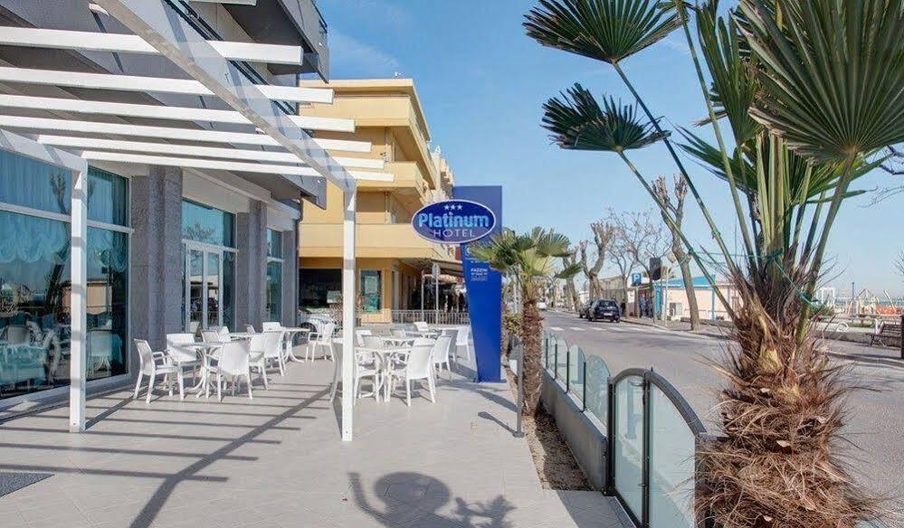 Hotel Platinum Rimini Bagian luar foto